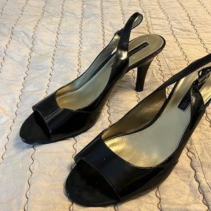 Bandolino open-toed heels. Size 8. Patent leather.